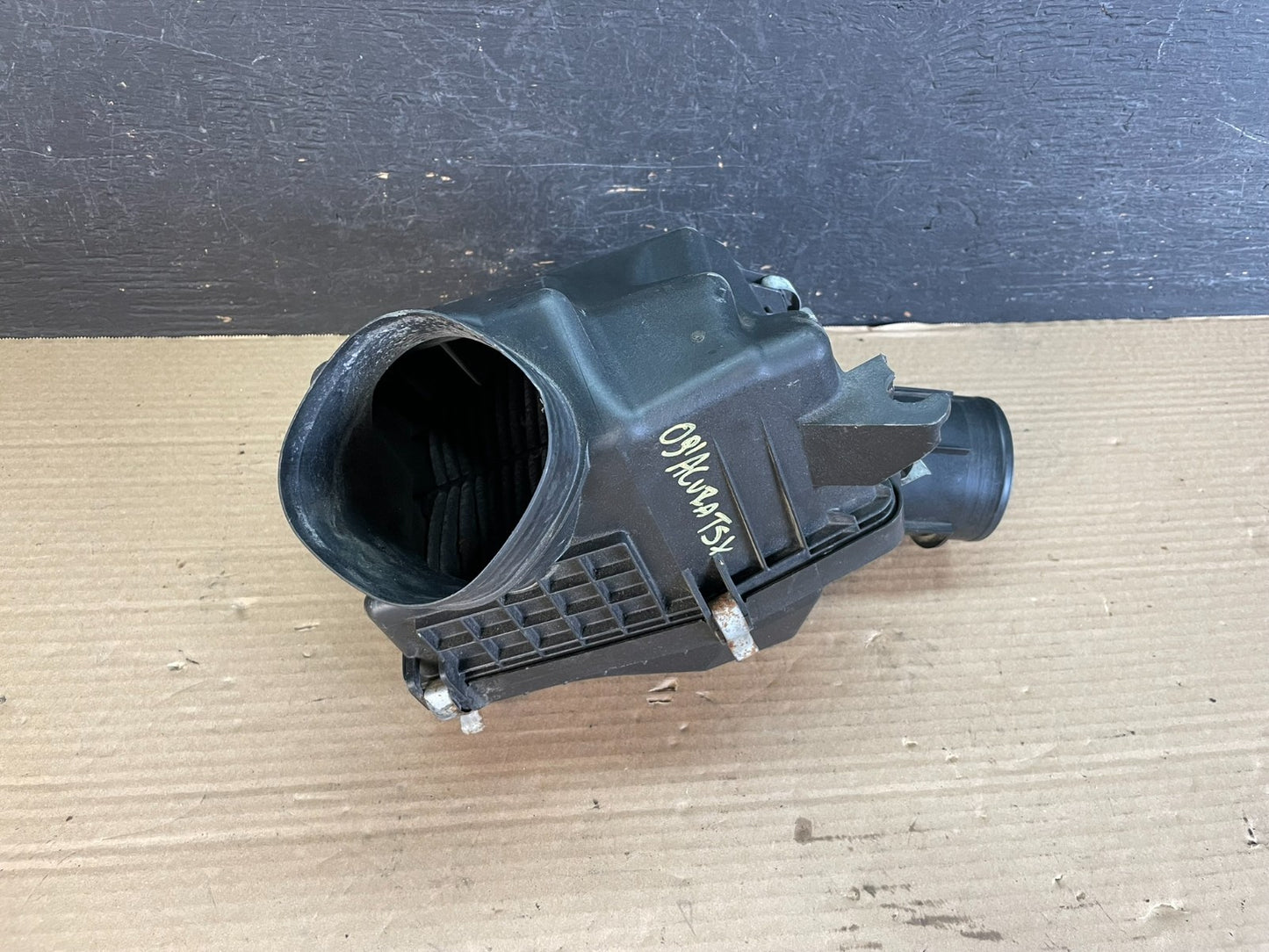 2009 to 2014 Acura TL 3.5 L Engine Air Cleaner Box AF3425 DG4