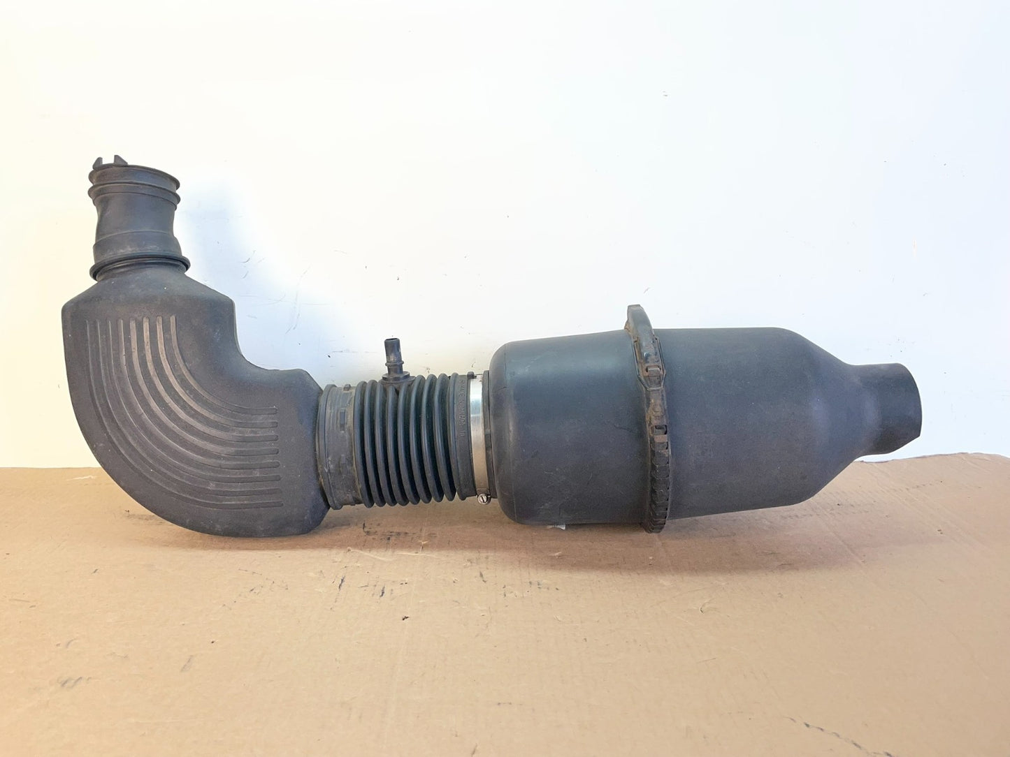 1999 - 2003 Ford F150 5.4L Engine Air Intake Cleaner Filter Box Duct ag7624 DG0