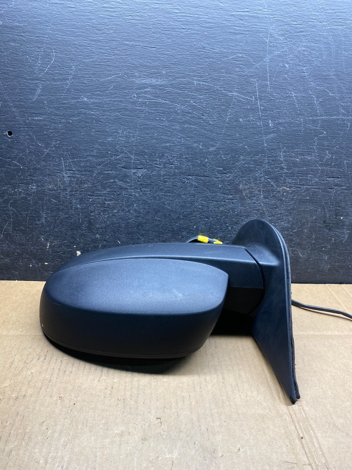 2007 to 2013 Chevrolet Tahoe Silverado Suburban Left Driver Mirror ai9711 DG2