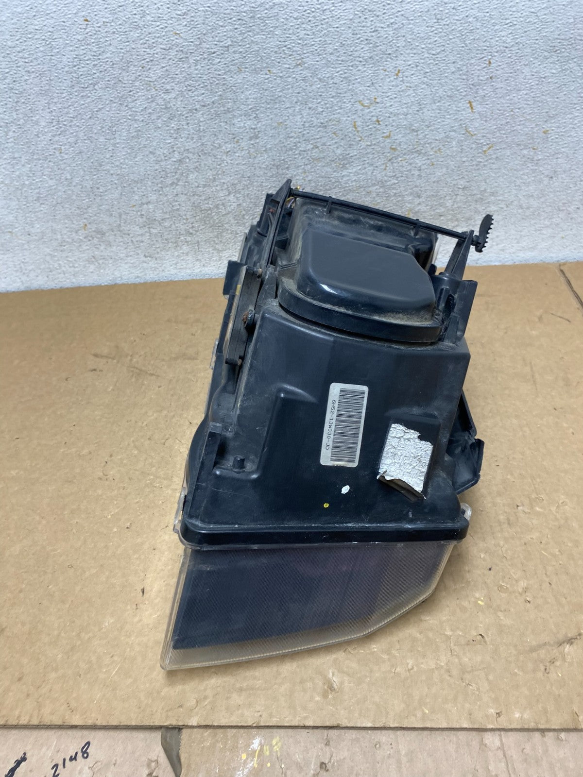 2008-2012 Land Rover LR2 Left Driver LH Side Xenon Headlight AI3551 DW9