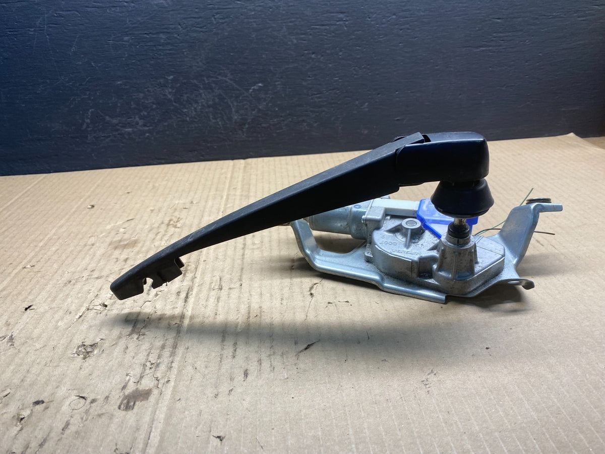 2018 to 2023 Subaru XV Crosstrek Rear Wiper Motor AC09083