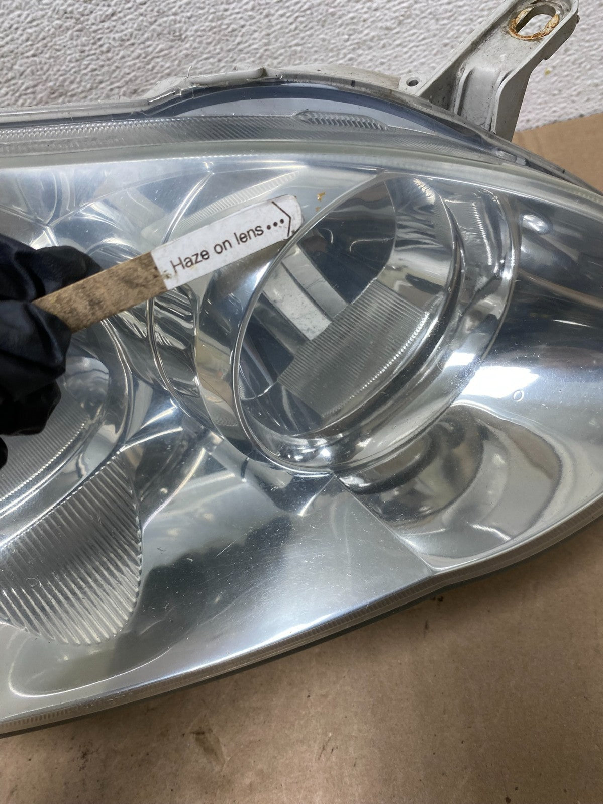 2005 to 2008 Toyota Corolla Right Passenger RH Side Headlight AG4701 DW4