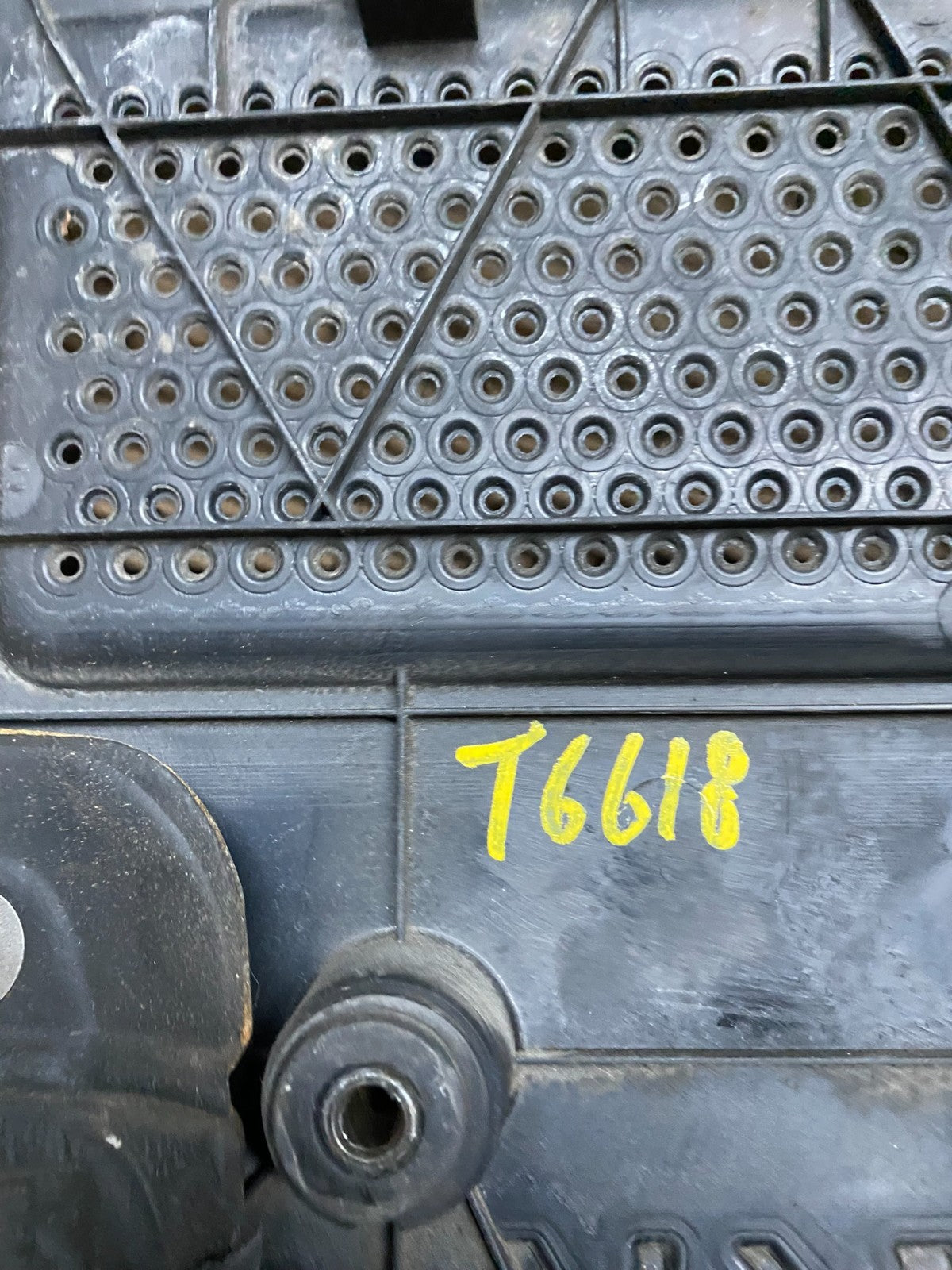 2005 2006 2007 Hyundai Sonata Engine Motor Cover Oem T6618 DG9
