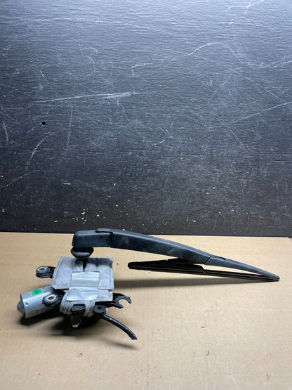 2013-2016 Nissan Pathfinder Back Door Rear Wiper Motor Wiper Blade W4330 DG1