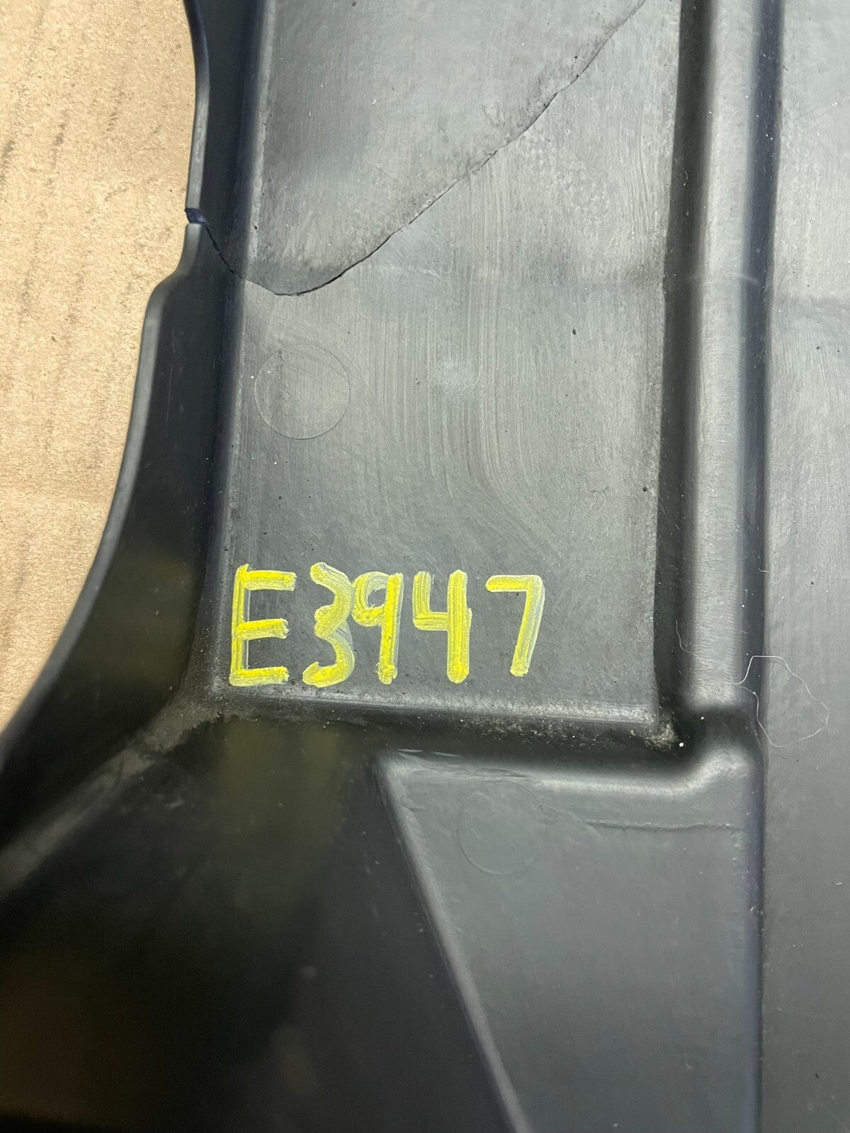 2005 to 2007 Honda Odyssey Black Engine Cover OEM 3.5L E3947 DG19