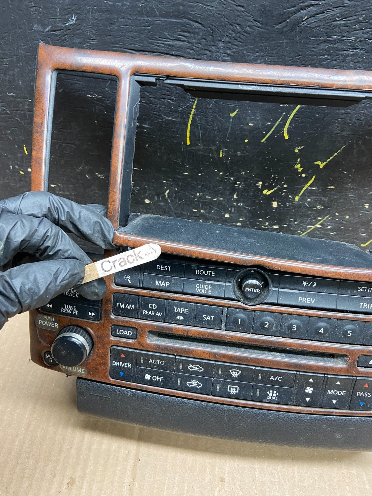 2003 to 2005 Infiniti FX35 Front Radio A/C Heater Switch Control Panel y2299 DG1