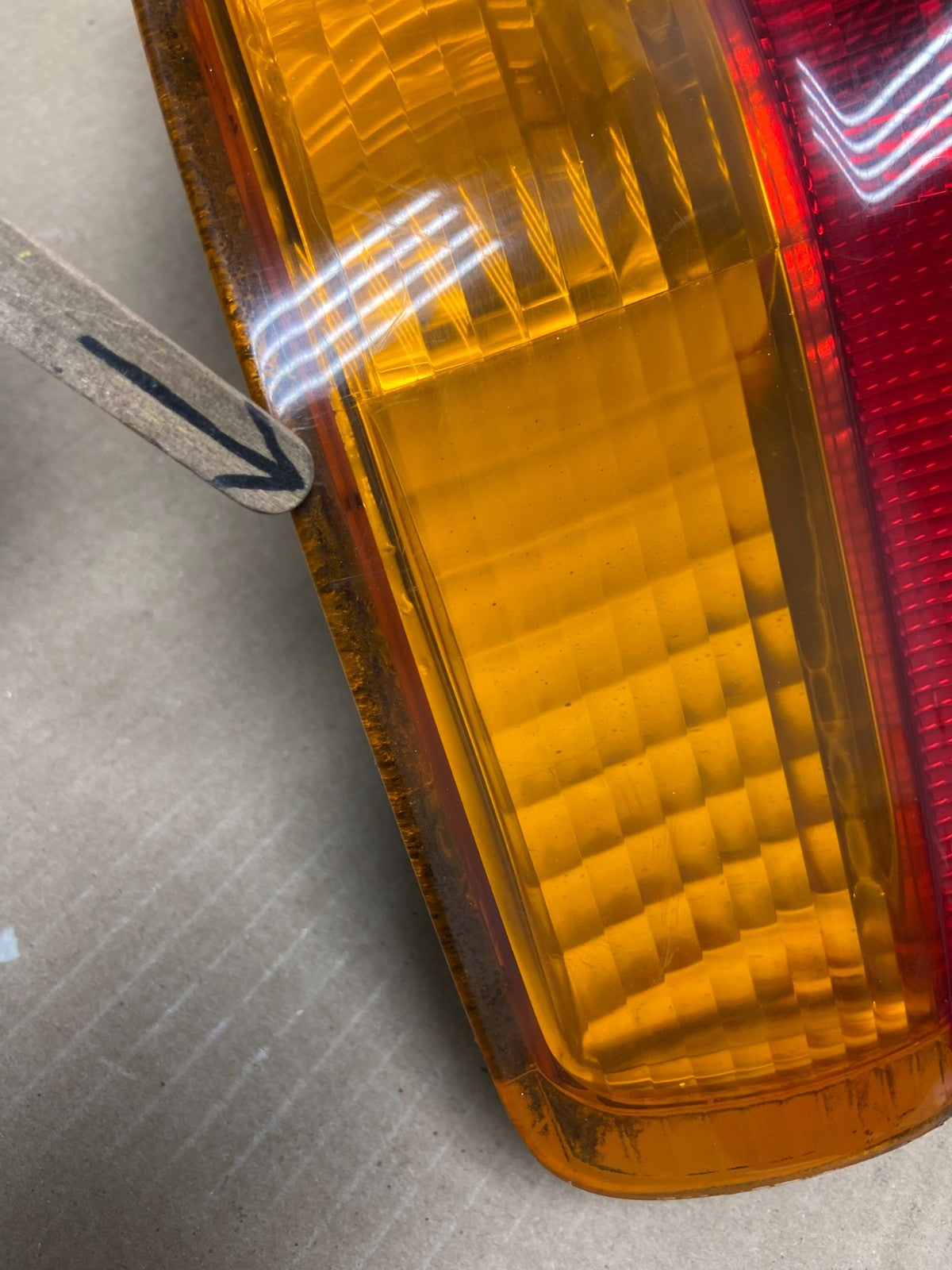 2002 2003 2004 Honda Odyssey Right Passenger Side Tail Light AG5846 DW4