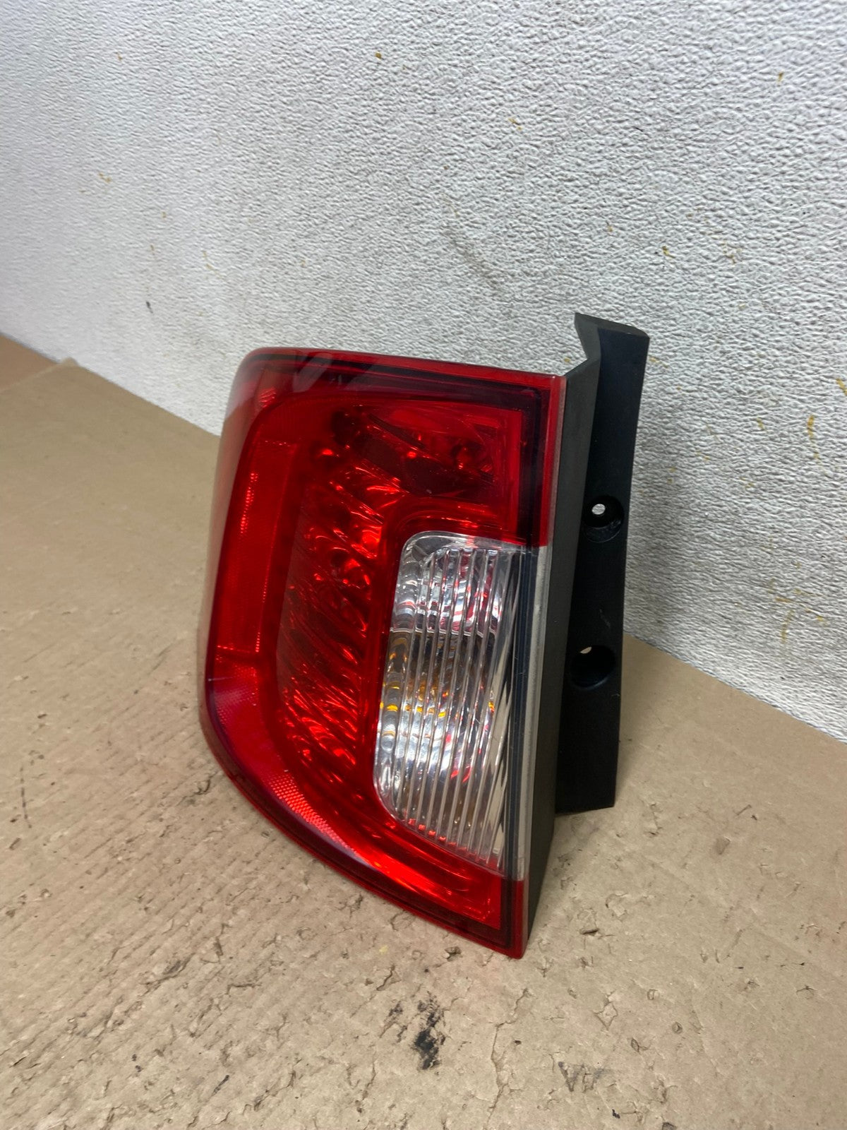 2011 2012 2013 2014 Ford Edge Tail Light Left Driver Lh Side AI2542 LK1