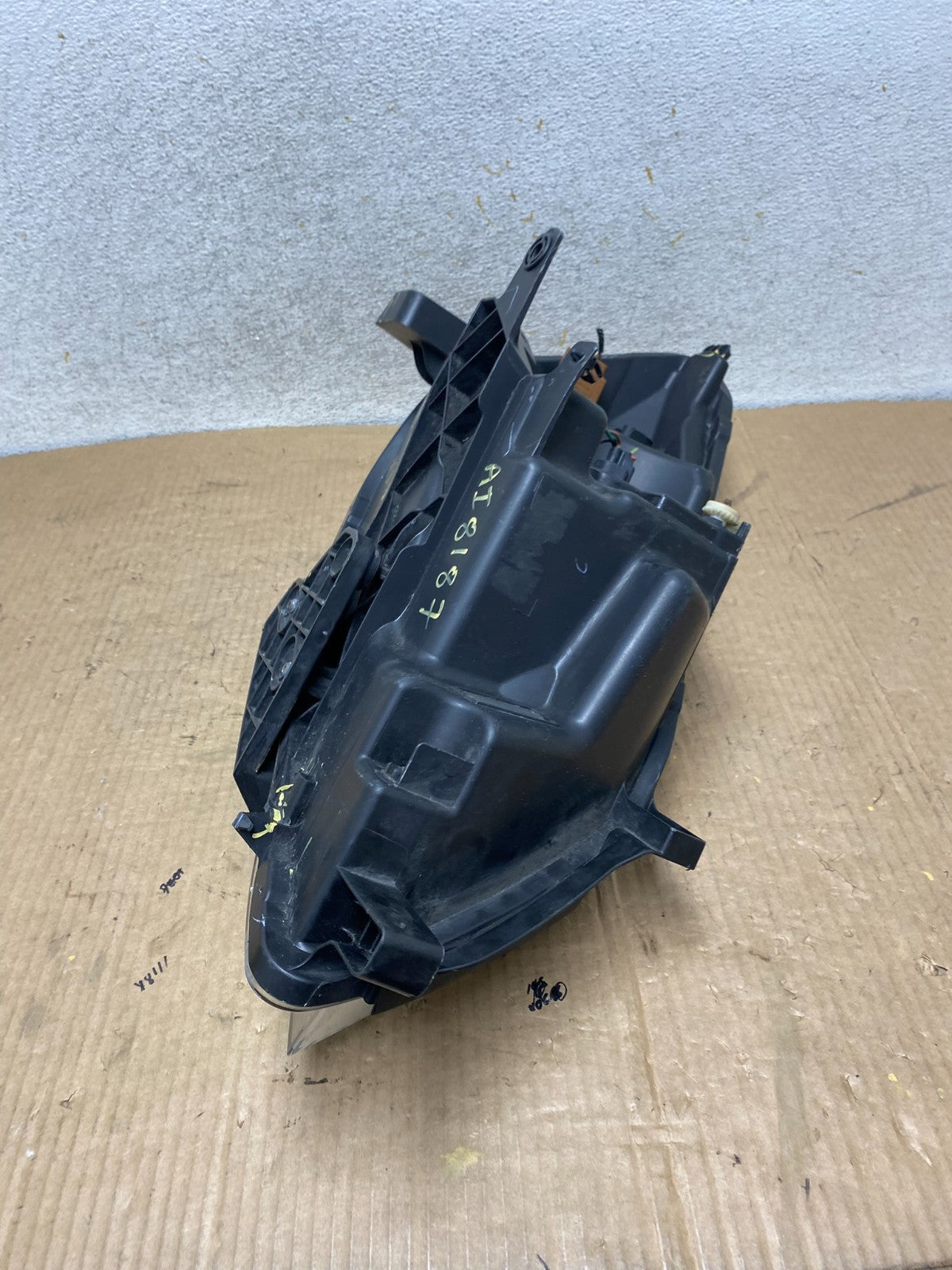 2013 to 2021 Nissan NV200 Left Driver LH Halogen Headlight AI8187 DW12