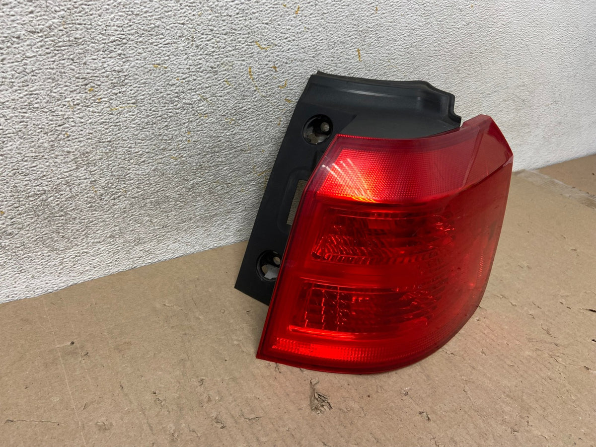 2010 to 2017 GMC Terrain Halogen Right Passenger Rh Side Tail Light AH6937 LK1