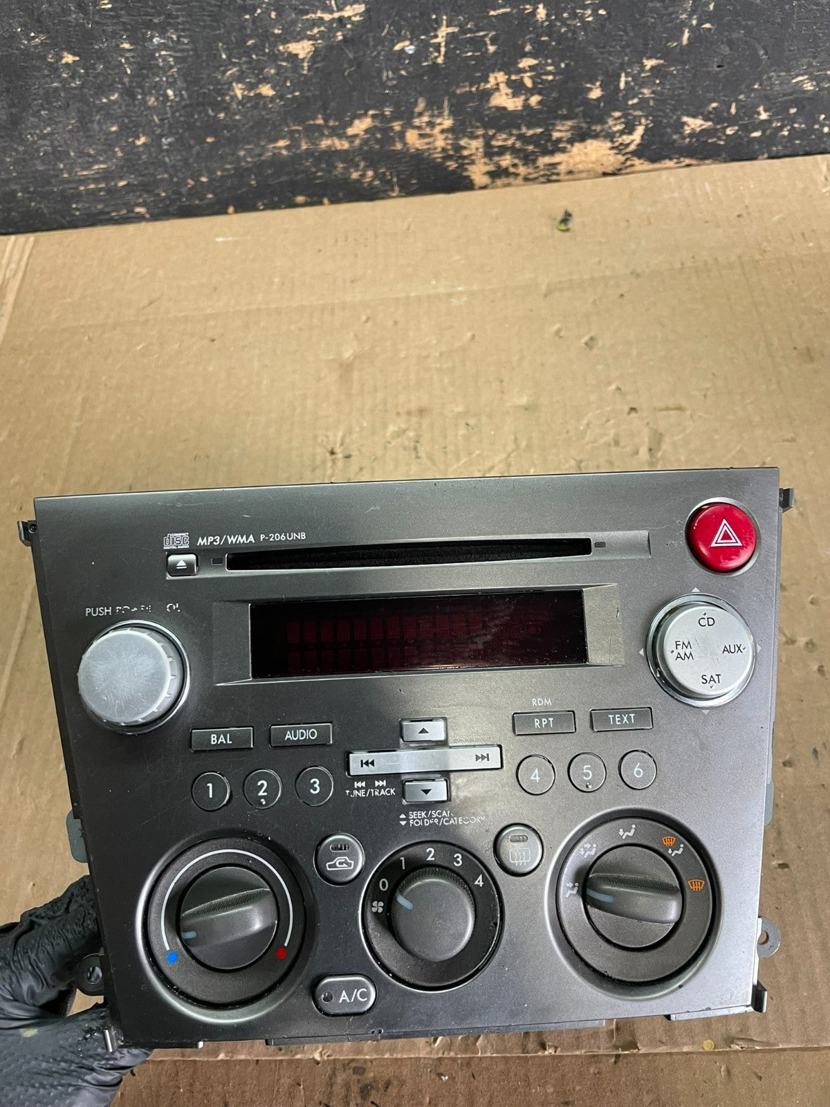 2005 to 2009 Subaru Legacy AM FM CD Radio Climate Control Player OEM AB3132 DG0