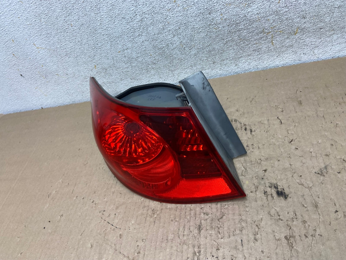 2007 to 2010 Hyundai Elantra Sedan Left Driver Side Tail Light AI2518 LK1