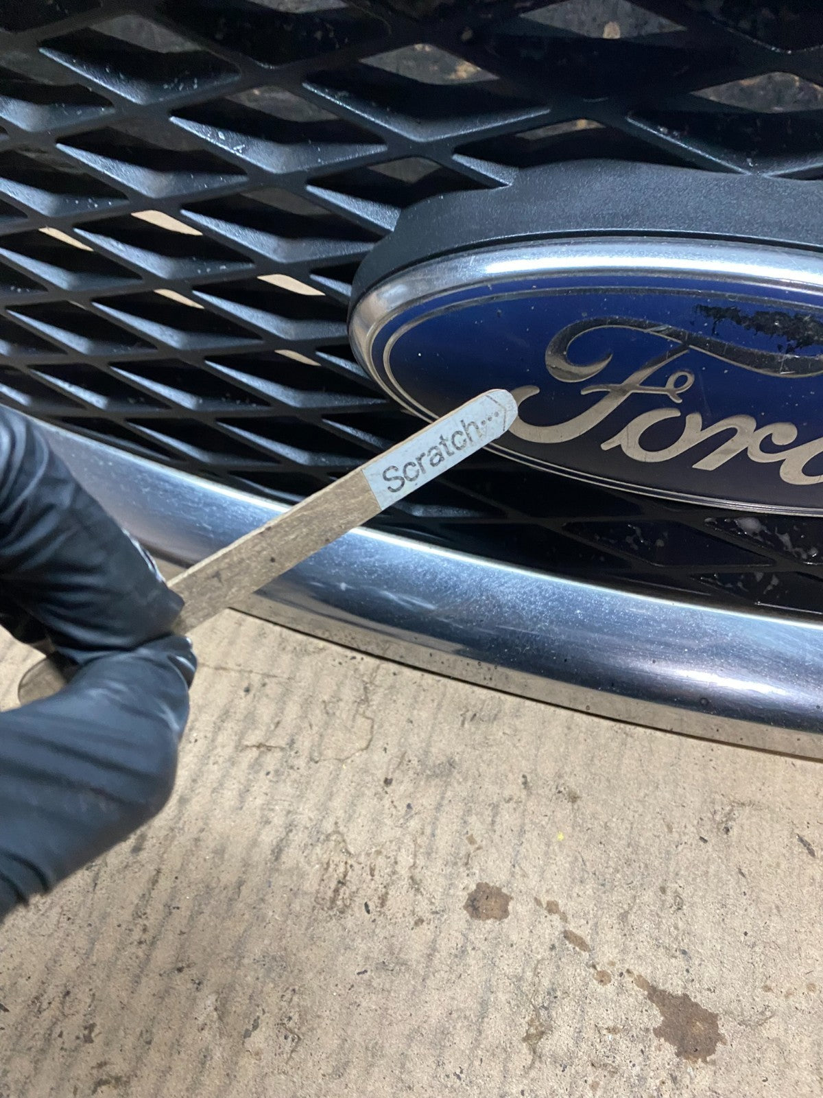 2005 2006 2007 Ford Five Hundred  Front Upper Grill Grille Logo Emblem U7759 DG3