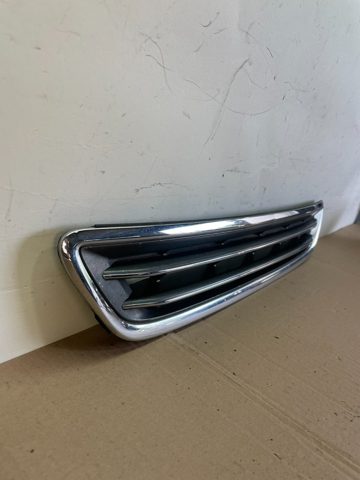 1997 to 1999 Lexus ES300 Front Grill Grille AG77102