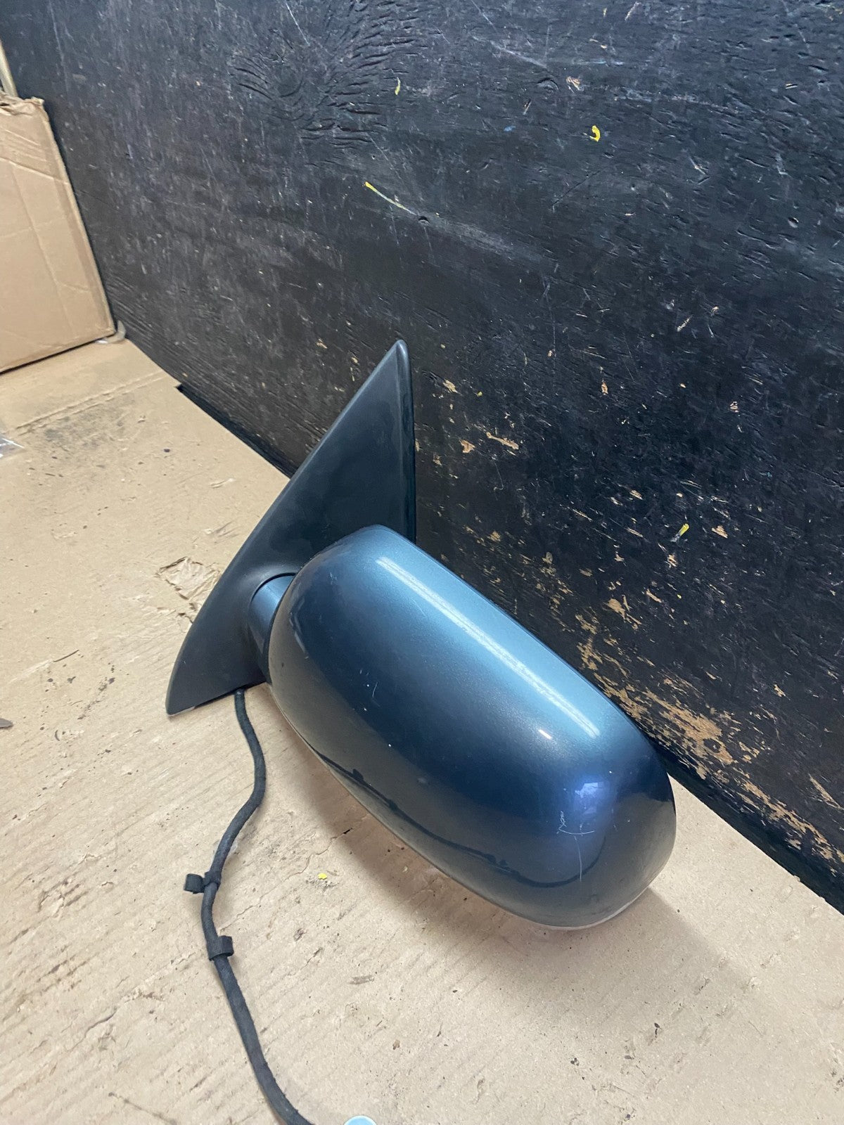 2004 to 2007 Volkswagen Touareg Left Door Power View Door Mirror OEM V3444 IT1