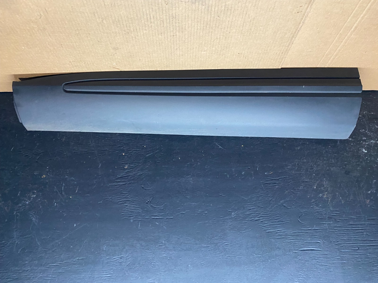 2020 to 2023 Ford Explorer Police Front Left Door Molding Trim OEM F7014 DG10