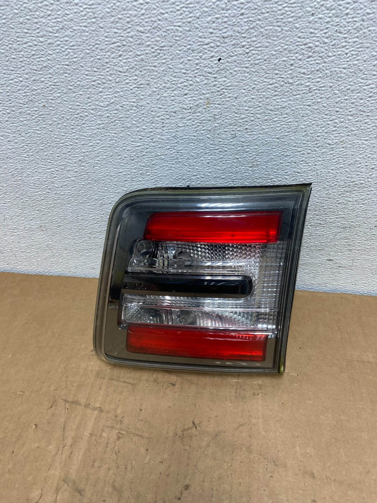 2013 to 2016 GMC Acadia Right Passenger RH Side Inner Tail Light AC8502 DW0