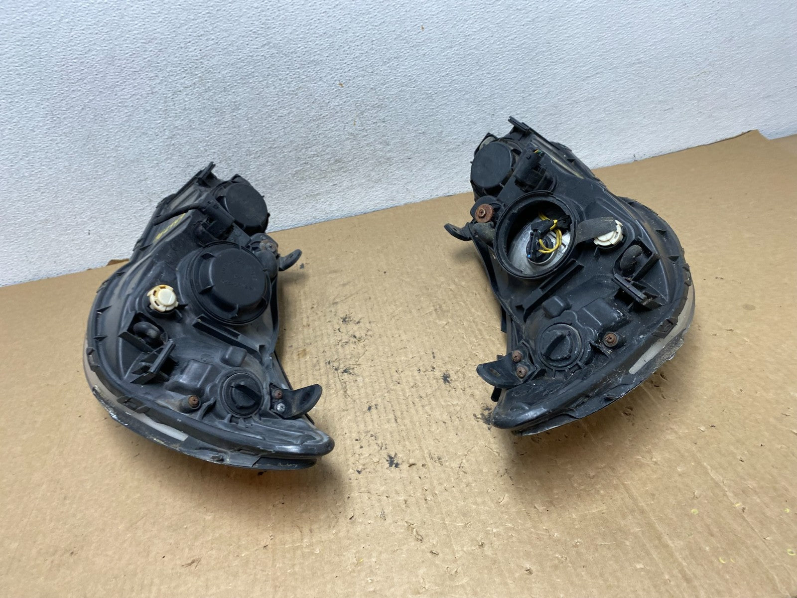 2007 2008 2009 2010 Hyundai Elantra Left+Right Side Headlights AG2449 DW10