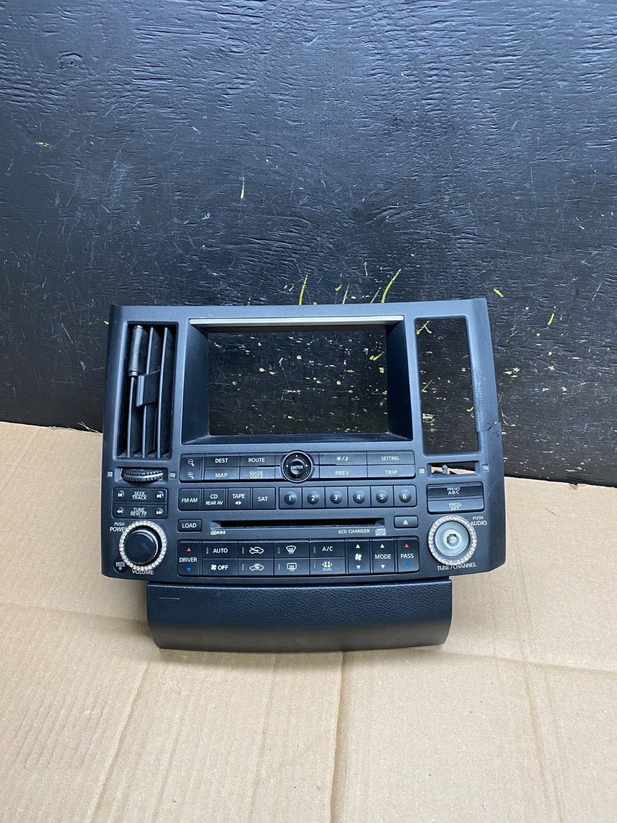 2004 to 2005 Infiniti FX35 Front Radio A/C Heater Switch Control Panel aa4482 DG0