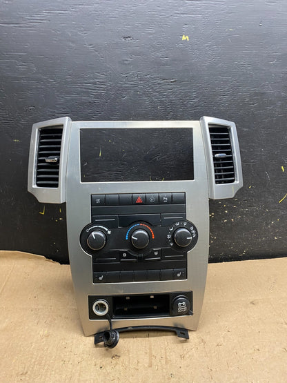 2008 2009 2010 Jeep Commander Grand Cherokee A/C Climate Control Bezel Z1822 DG0