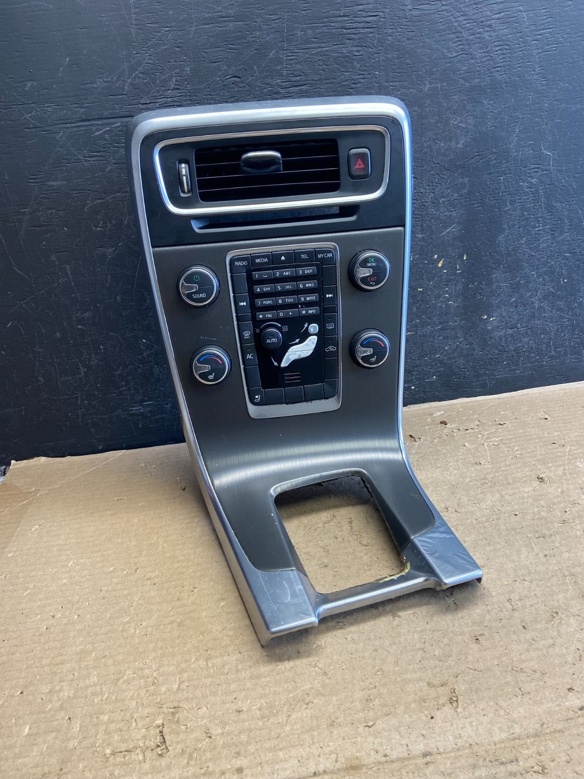 2011-2018 Volvo S60 Climate Control Radio Bezel Panel Trim AH5138 DG0