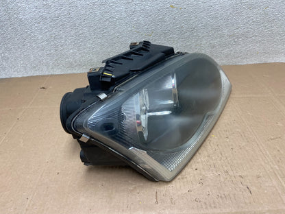 2004 to 2006 Chrysler Pacifica Headlight Right Passenger Halogen OEM Y1038 DW2