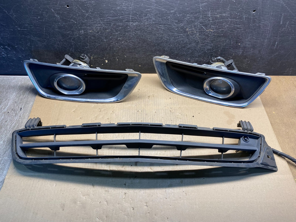 2013 to 2016 Chevrolet Malibu Left+Right Set Fog Lights Lower Grille AI7423 DG1