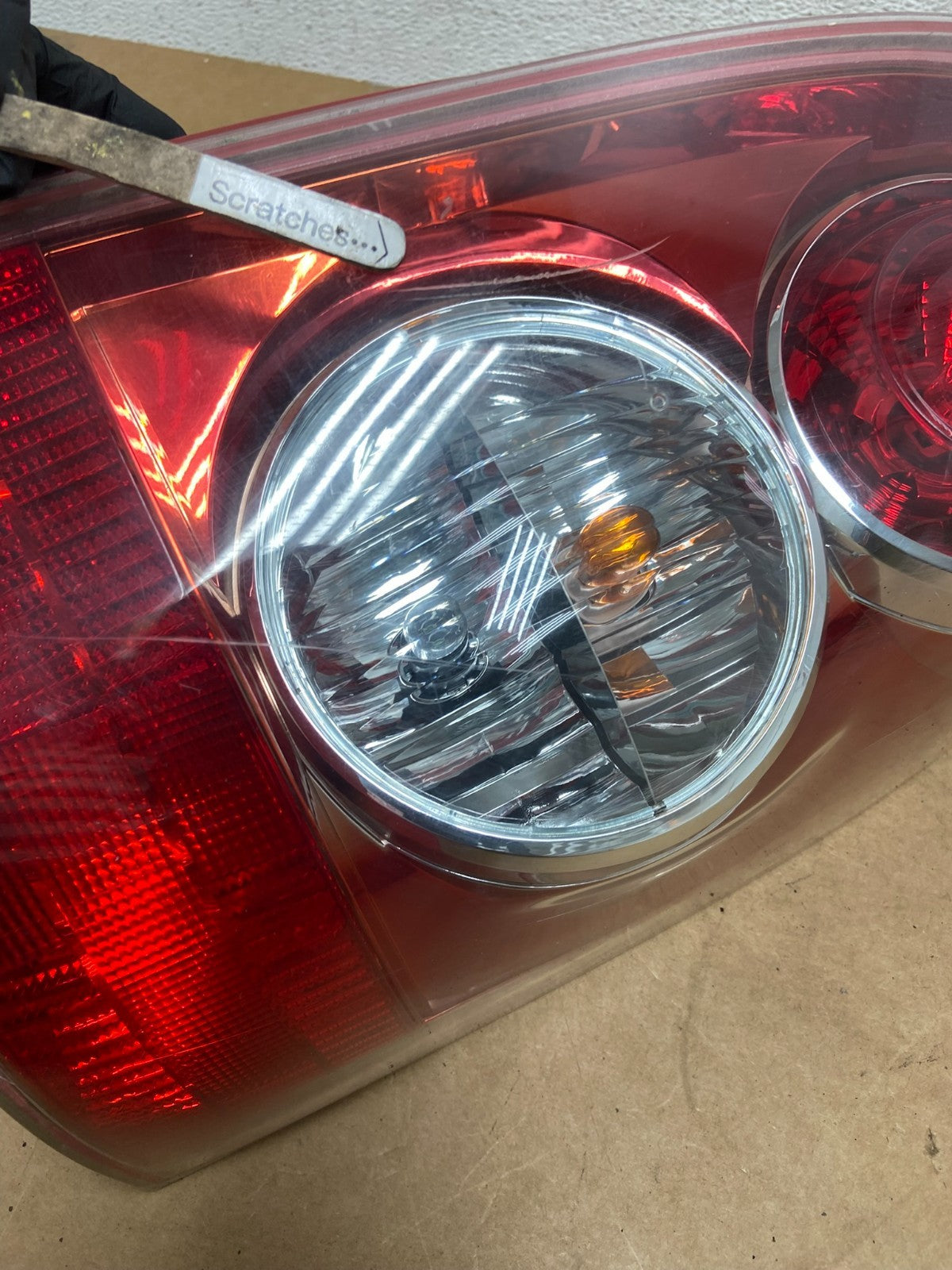 2004 to 2006 Mazda Mpv Right Passenger Side Tail Light AE2975 DG3