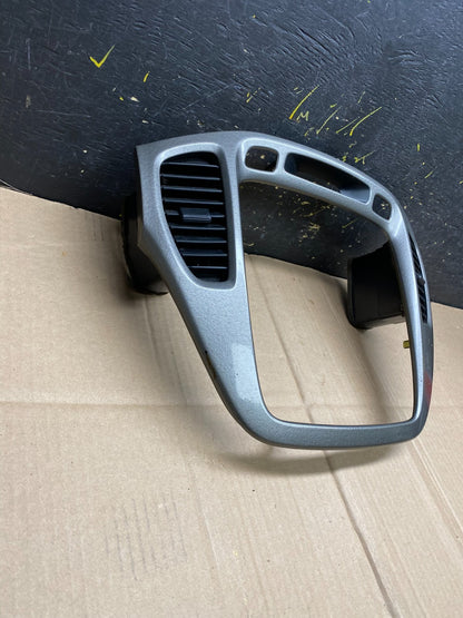 2001-2007 Toyota Highlander Radio Climate Dash Trim Bezel Air Vent OEM aa4501 DG2