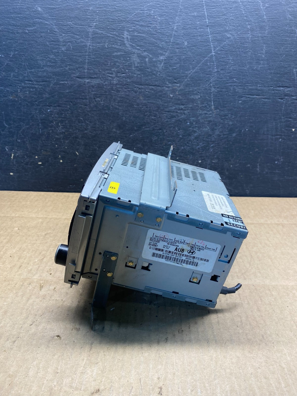 2007 to 2009 Hyundai Santa Fe AM/FM Radio CD Player AG9526 DG1