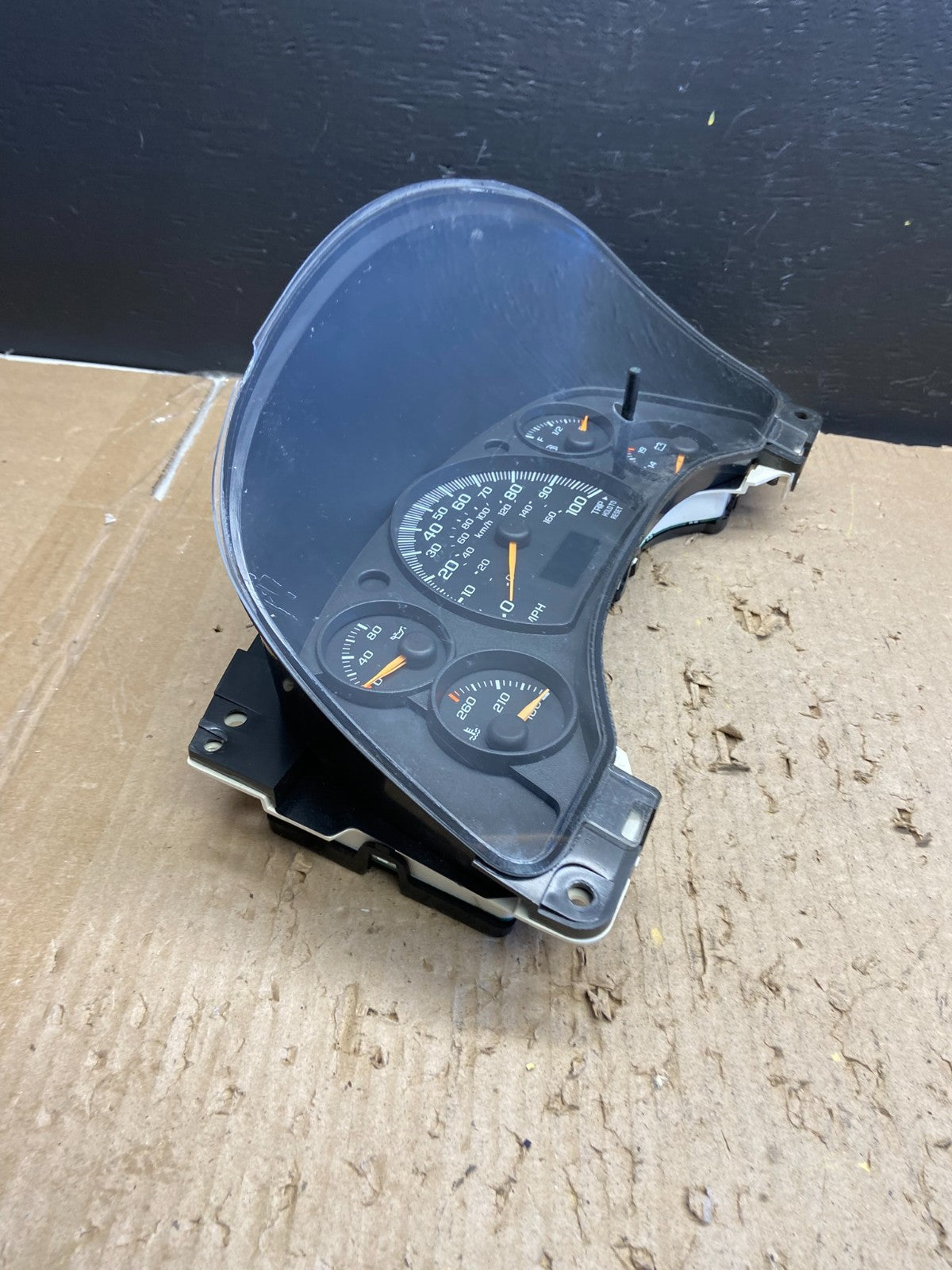2004 to 2007 Chevrolet Express Speedometer Cluster Gauge OEM  ab5761 DG3
