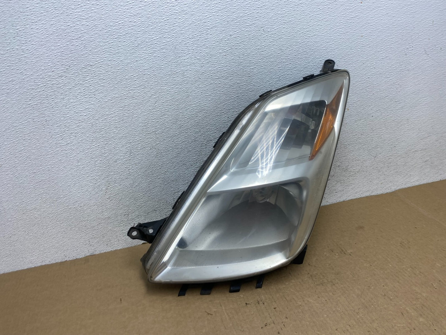 2004 - 2005 Toyota Prius Left Driver Lh Halogen Headlight AF9670 DW2