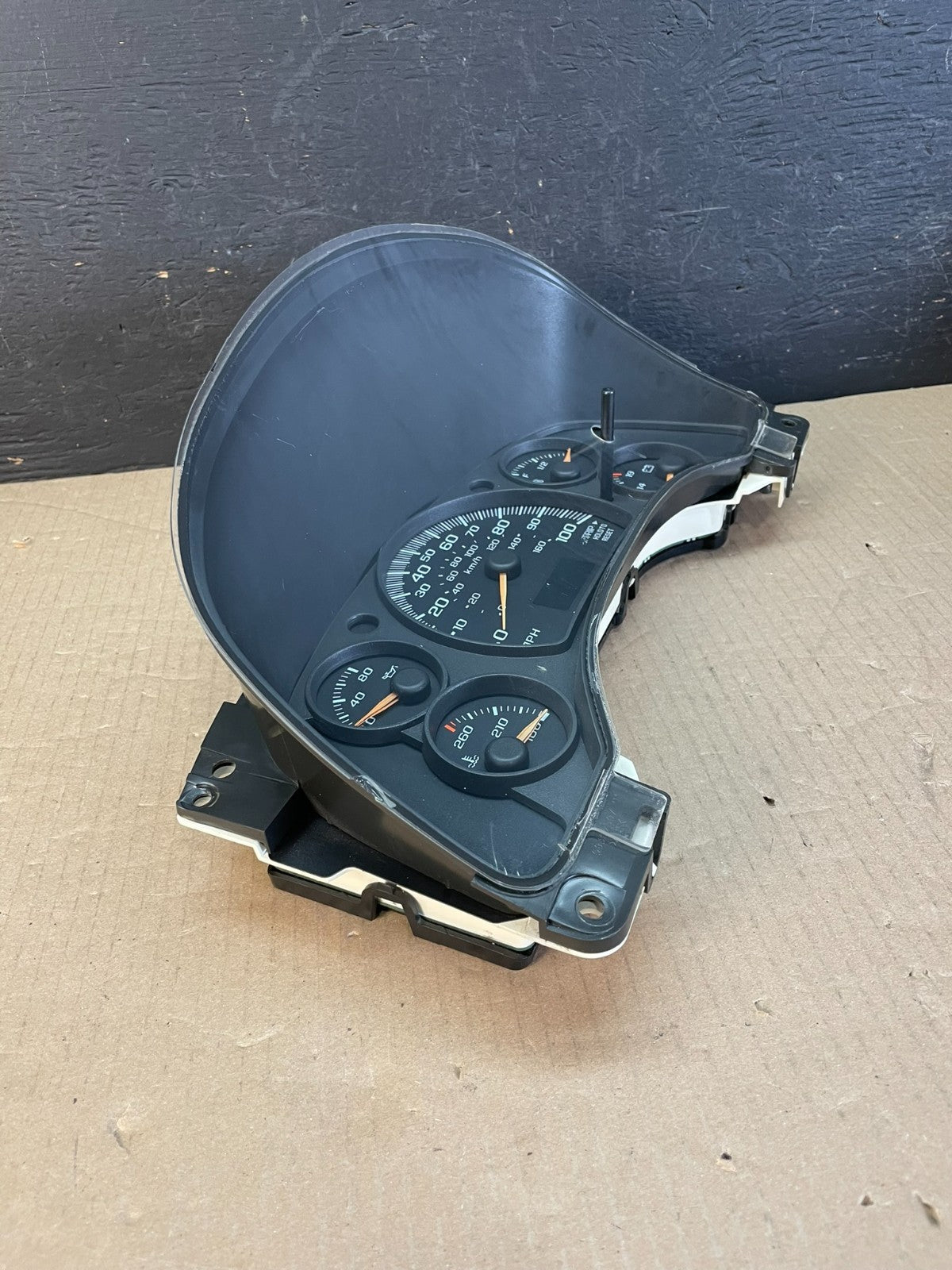 2004 to 2007 Chevrolet Express Speedometer Cluster Gauge AE3664 DG1