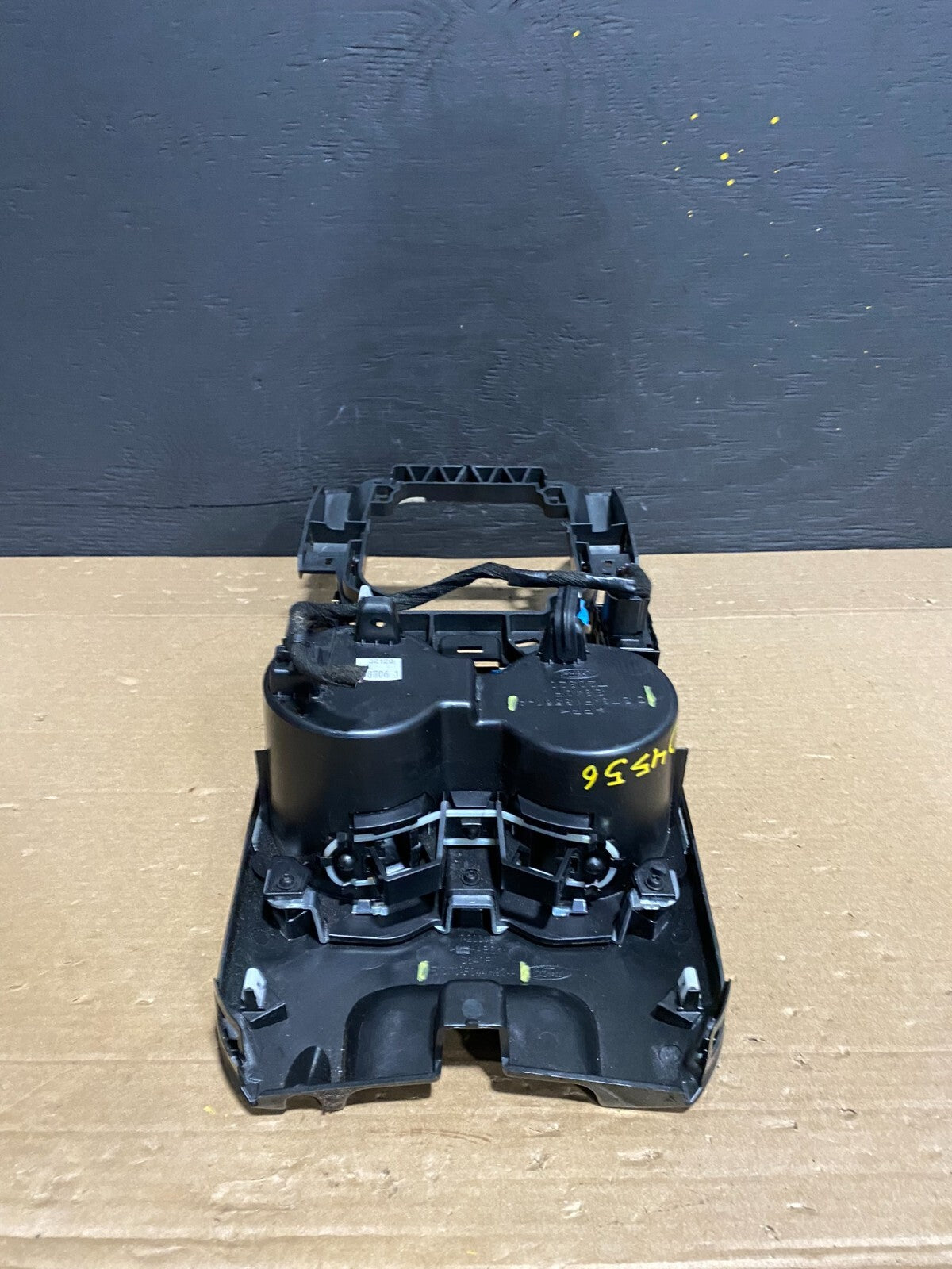 2013 to 2016 Ford Fusion Front Center Console Cup Holder Cupholder OEM D4556 DG16