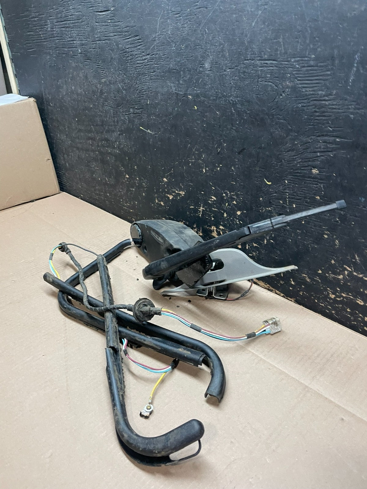 2011-2013 Jeep Grand Cherokee Tailgate Back Door Rear Wiper Motor Wiper Z8284 DG1