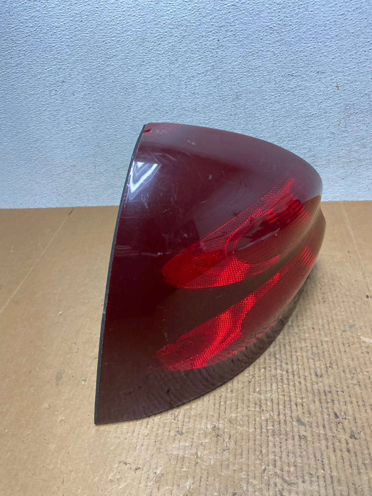 2004 to 2008 Pontiac Grand Prix Left Driver LH Side Tail Light AE0268 LK2