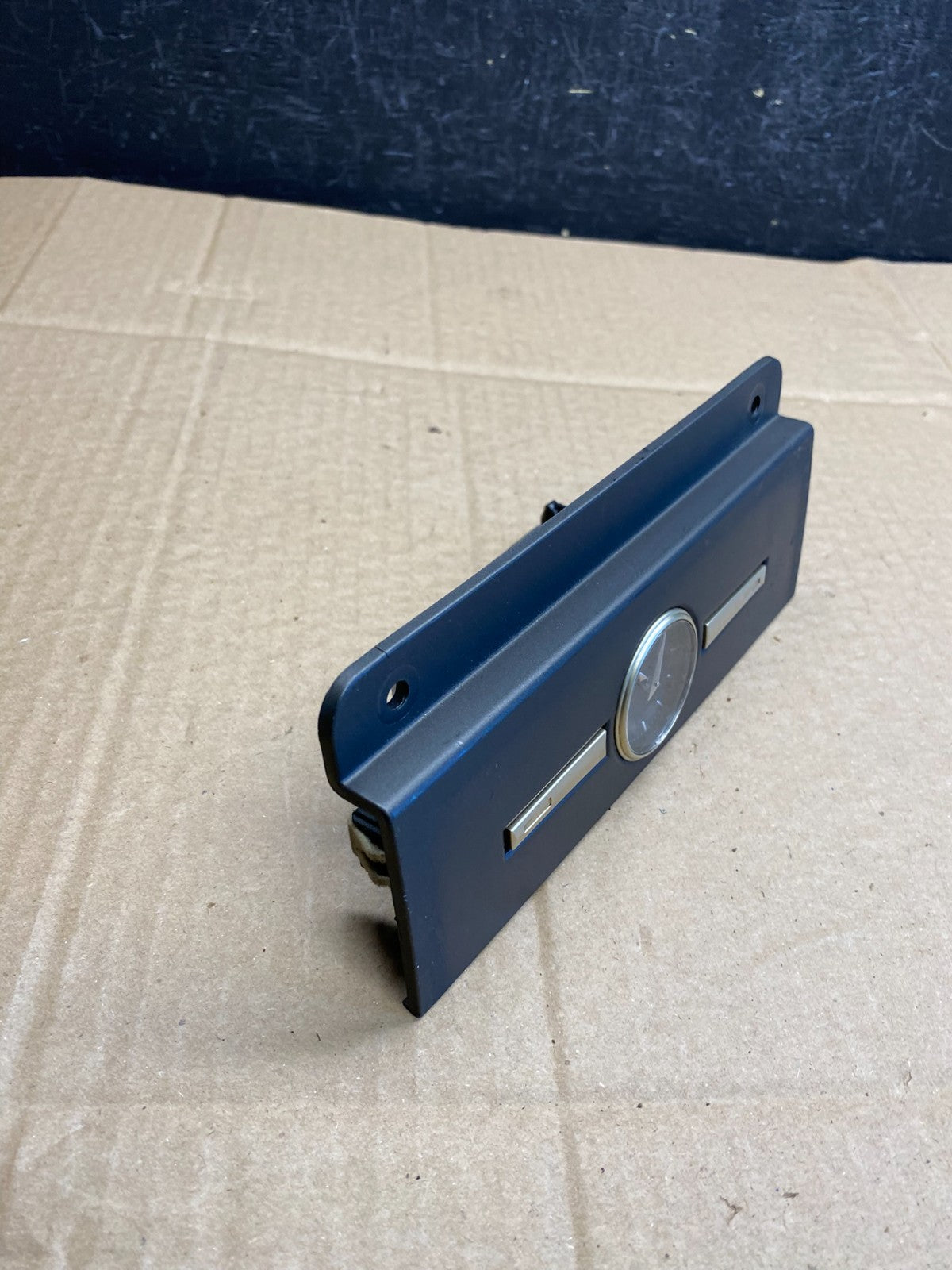 2003 to 2011 Lincoln Town Car Center Console Dash Mounted Analog Clock AC9309 DG1