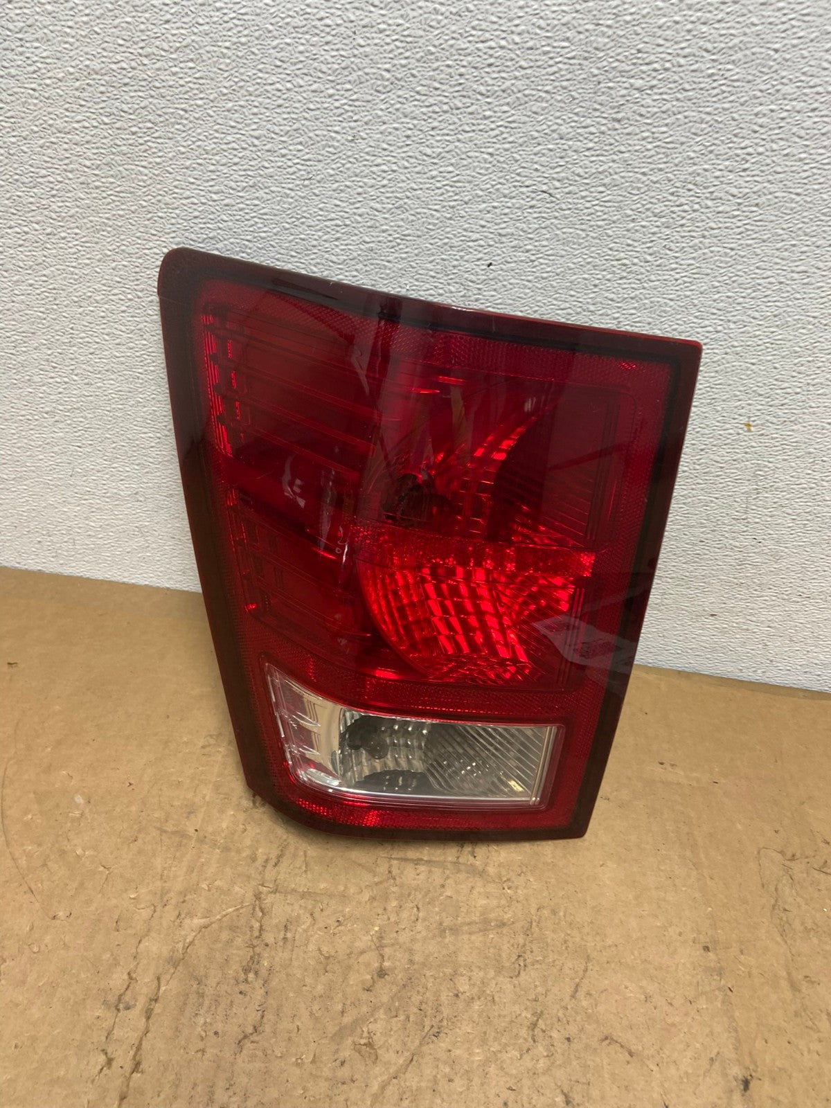 2007 to 2010 Jeep Grand Cherokee Left Driver Lh Tail Light AD0608 LK0