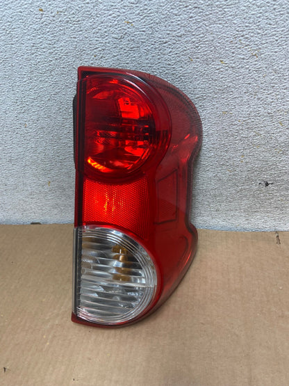 2013 to 2017 Nissan NV200 Right Passenger RH Side Tail Light AI6884 LK0