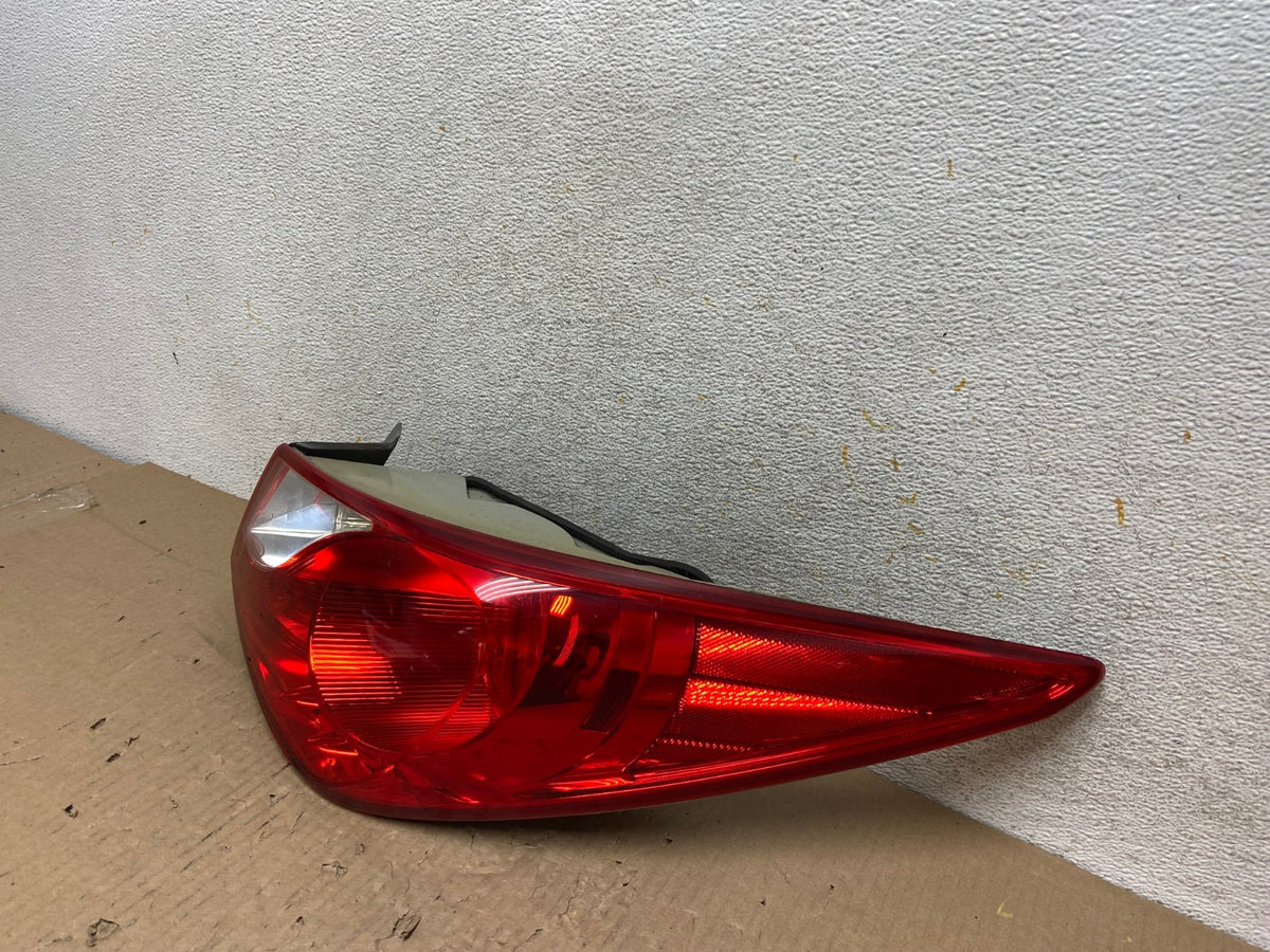 2011 2012 2013 Hyundai Sonata Right Passenger RH Tail Light AH5943 LK2