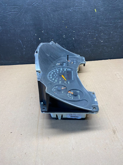 2001 to 2002 Chevrolet Express Speedometer Cluster Gauge M1429 OEM DG1