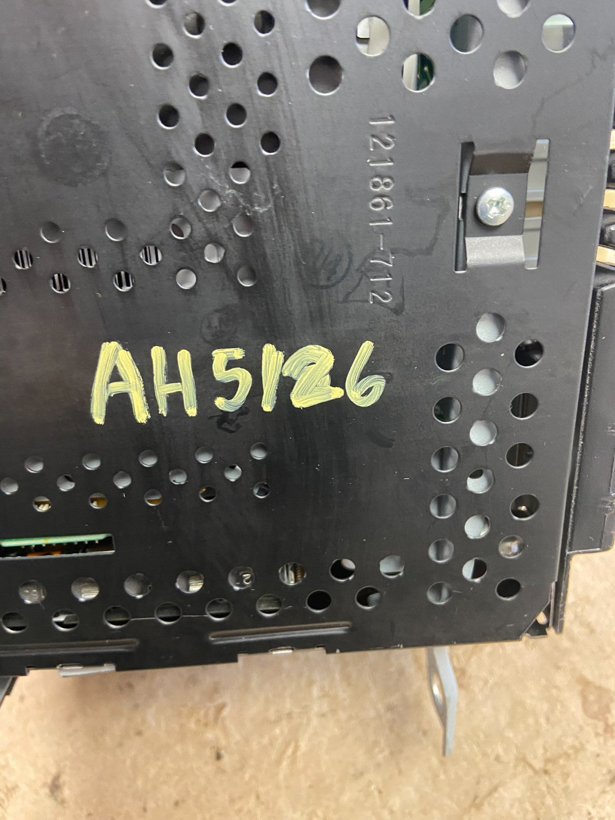 2004 to 2010 Toyota Sienna AM FM CD WMA Mp3 Radio Receiver AH5126 DG6
