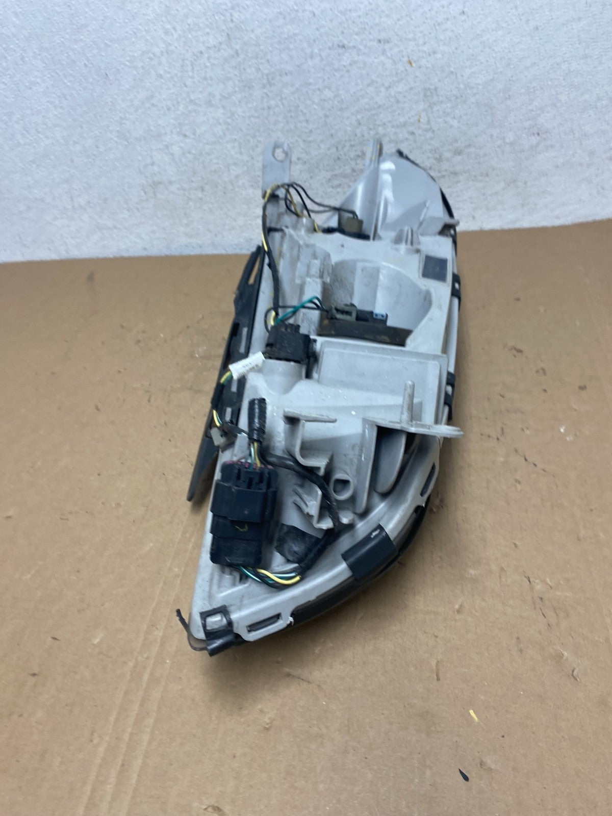 2008 to 2012 Chevrolet Malibu Left Driver LH Side Headlight AD7949 DW8