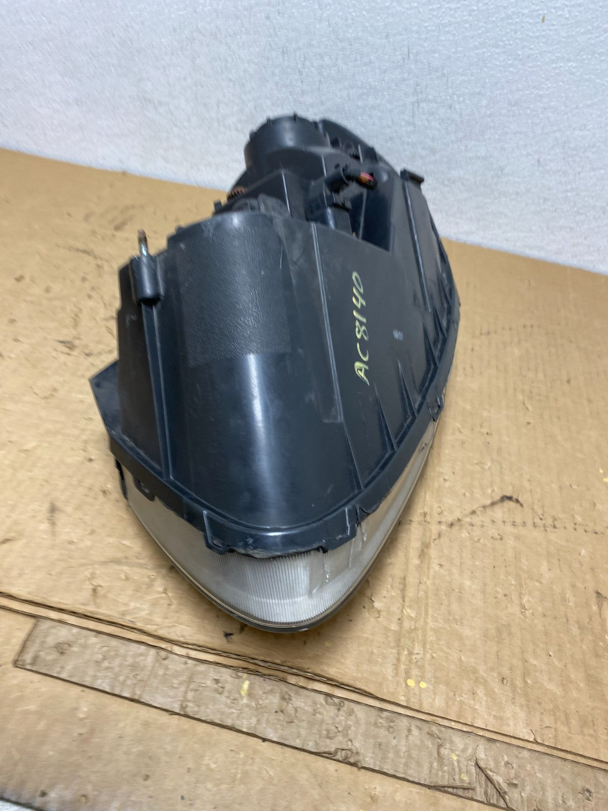 2007 2008 2009 Hyundai Santa Fe Right Passenger Halogen Headlight AC8140 DW8