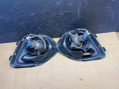 2010 to 2015 Mitsubishi Outlander Sport Left+Right Set Fog Lights AD5043 DG3