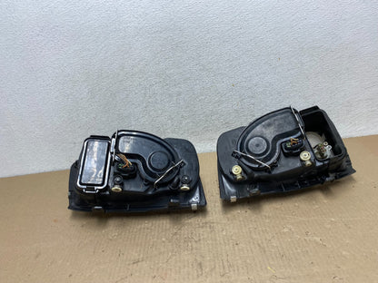 2002 to 2004 Volkswagen Jetta Left+Right Headlights AG6533 DW7
