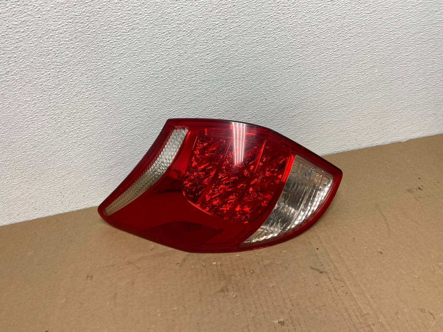 2006 2007 2008 Toyota Rav4 Left Driver LH Side Tail Light OEM AB6384 DW2