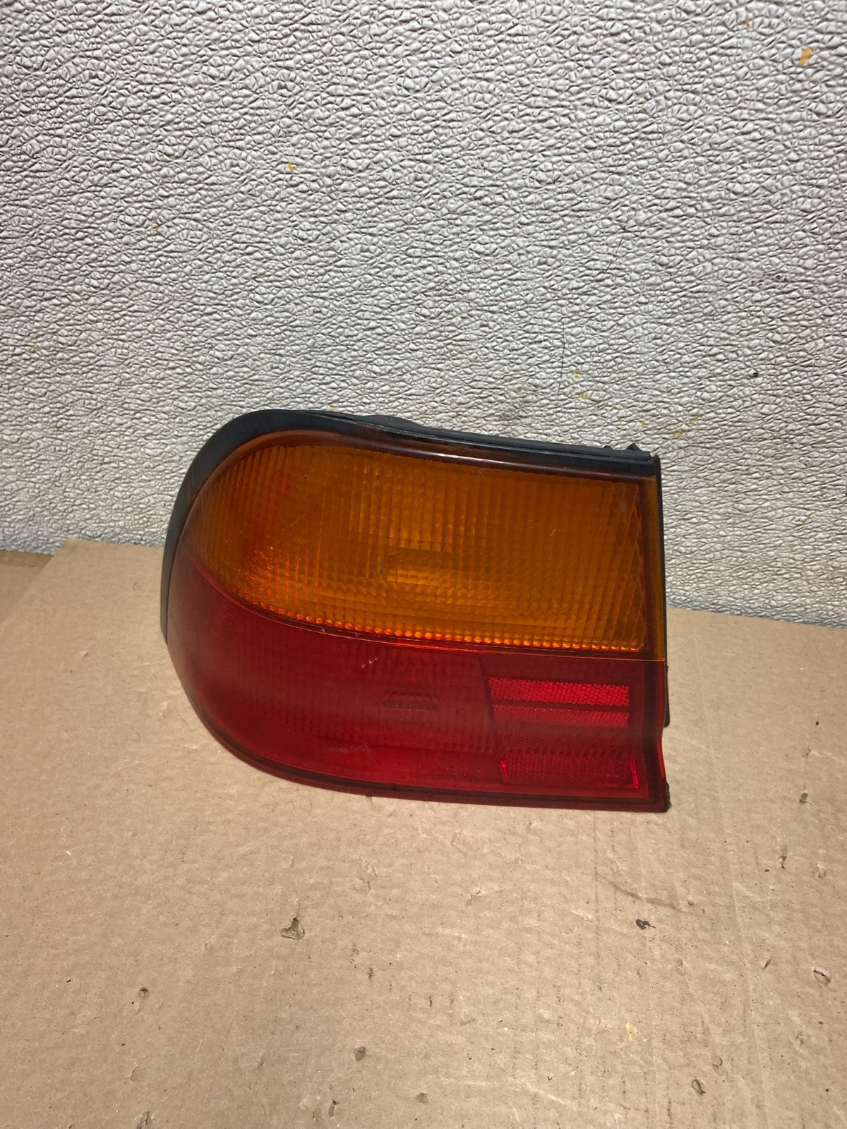 1995 1996 Nissan Maxima Left Driver LH Side Tail light Oem AB2429 DW0