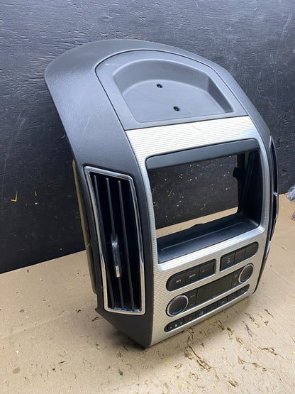 2007 - 2010 Ford Edge Heater Climate Control Radio Control Dash Bezel U5550 DG3
