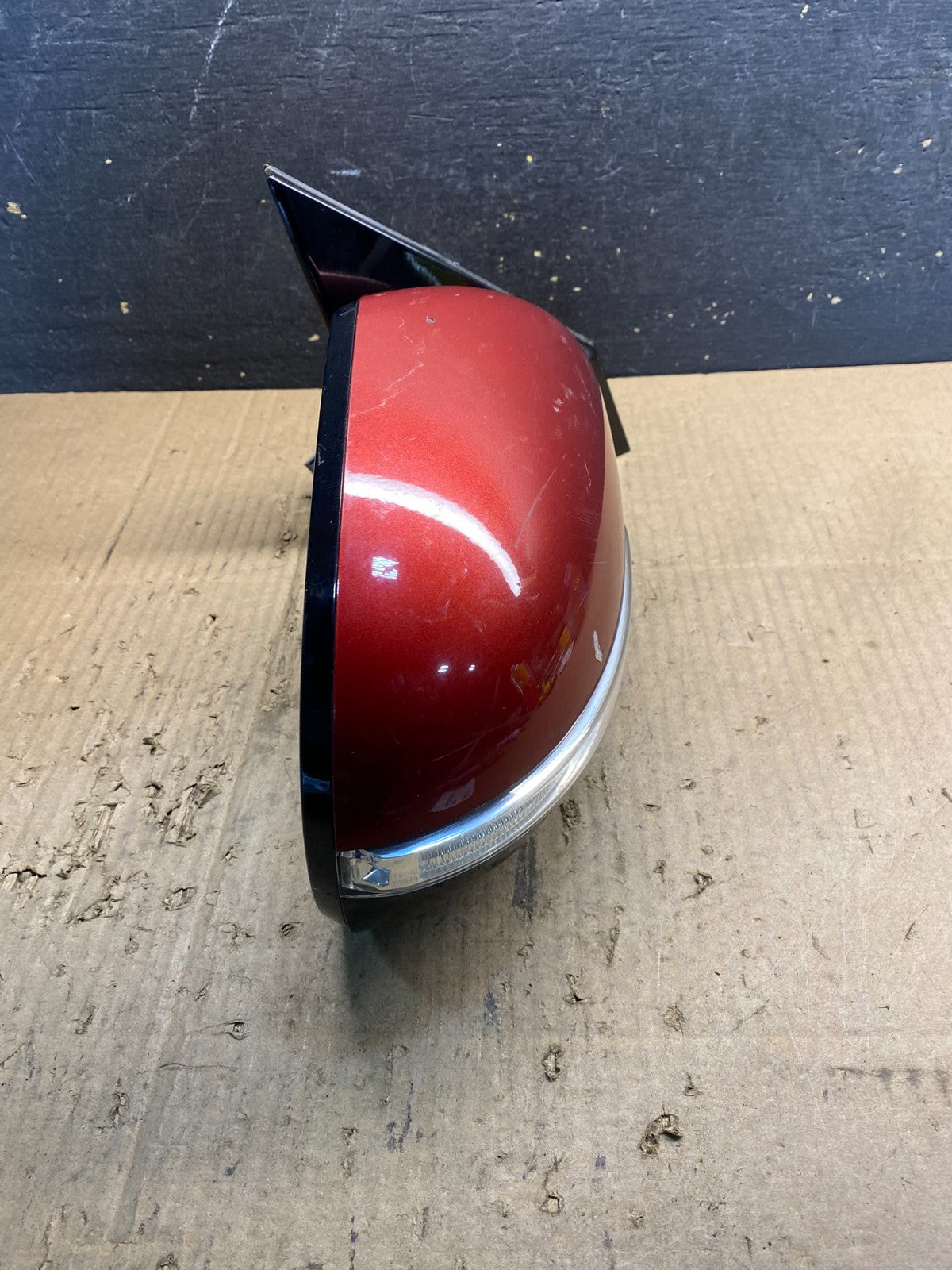 2016 to 2020 Kia Sorento Right Passenger Door Mirror Turn Signal OEM AB0452 MS11